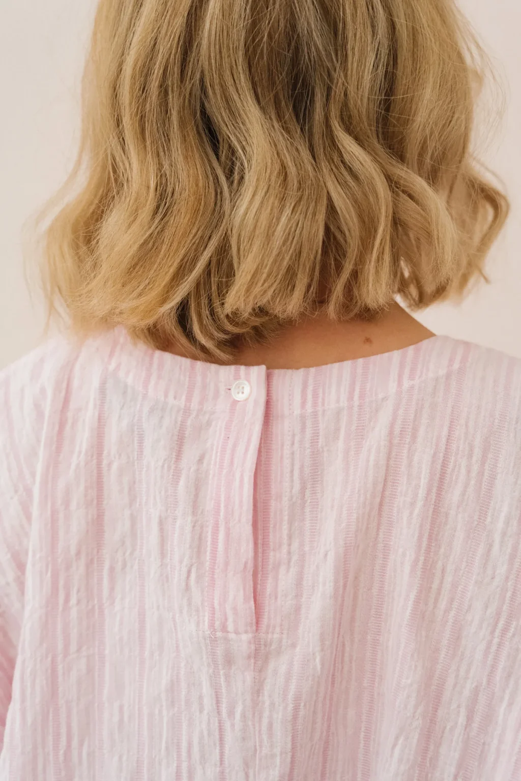 jannie-blouse-adelaide-femme-rose-matiere-1.webp