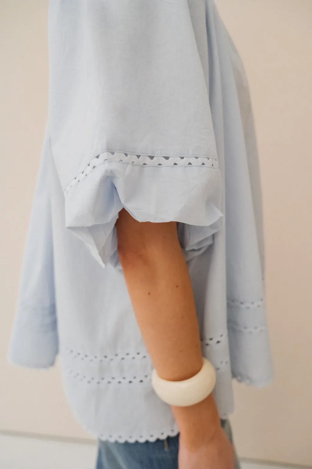 jannie-blouse-aimee-femme-bleu-clair-matiere-2.webp