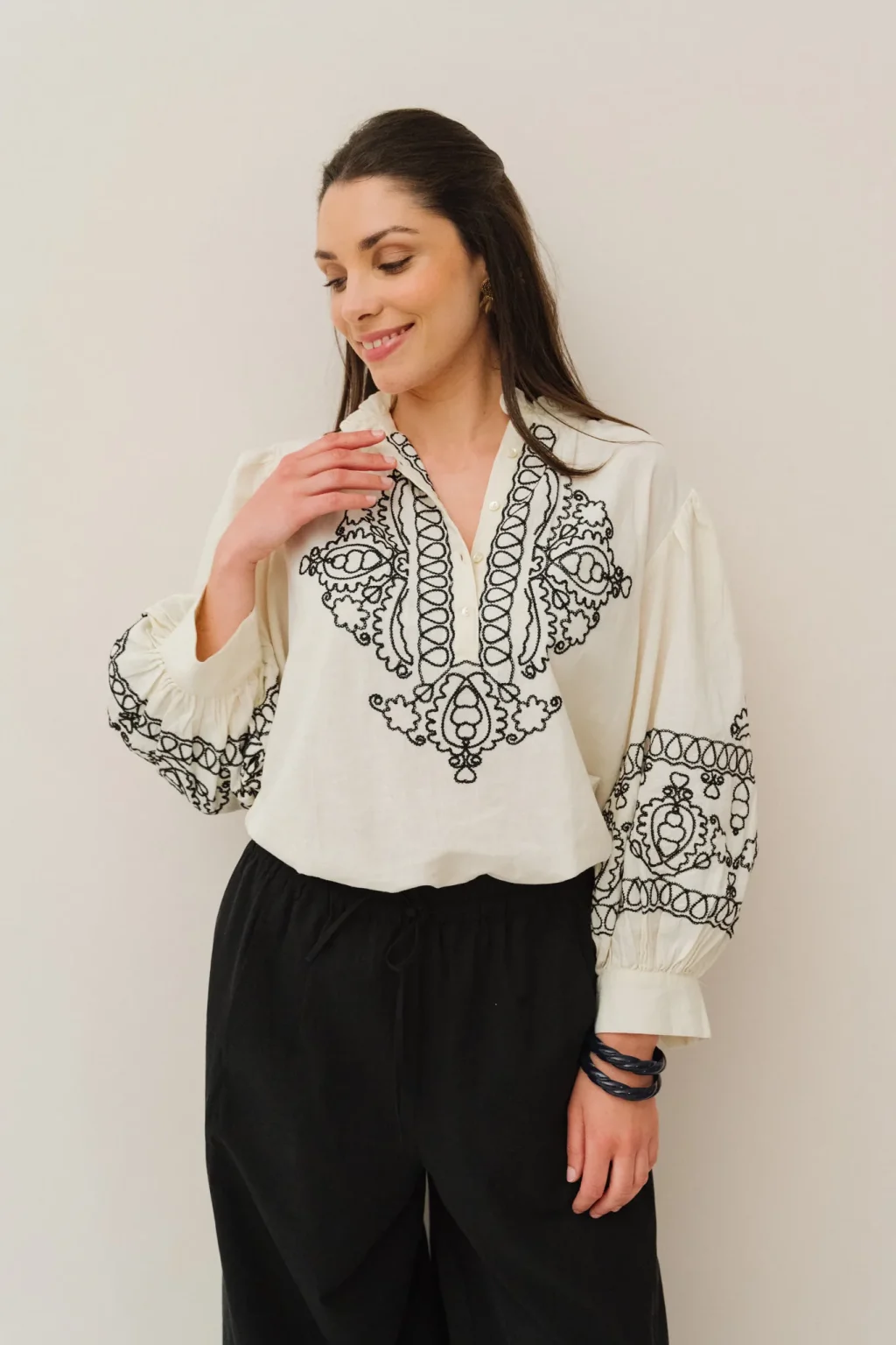 jannie-blouse-victoria-femme-1.webp