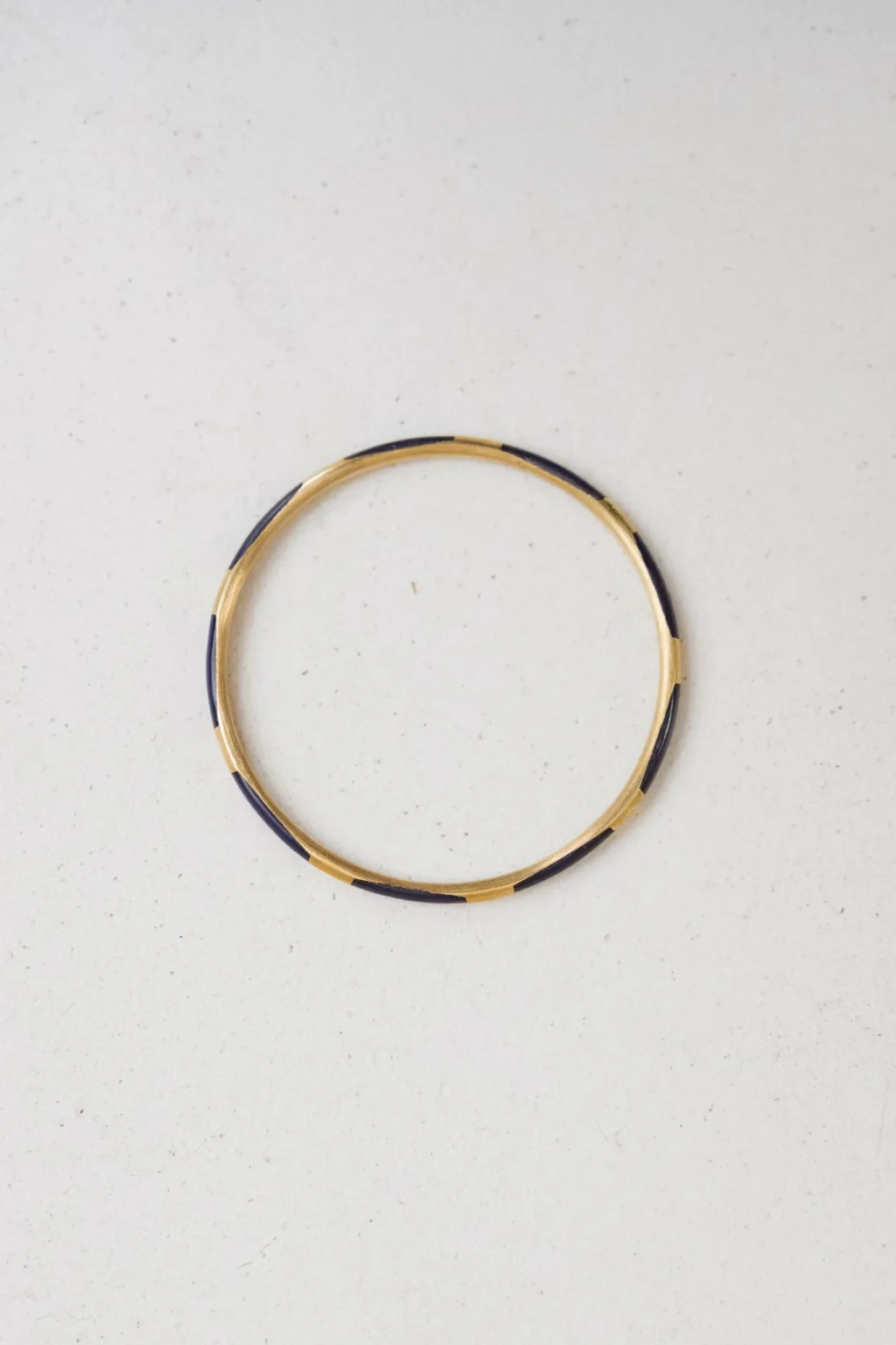 jannie-bracelet-romy-femme-bleu-marine-1.webp