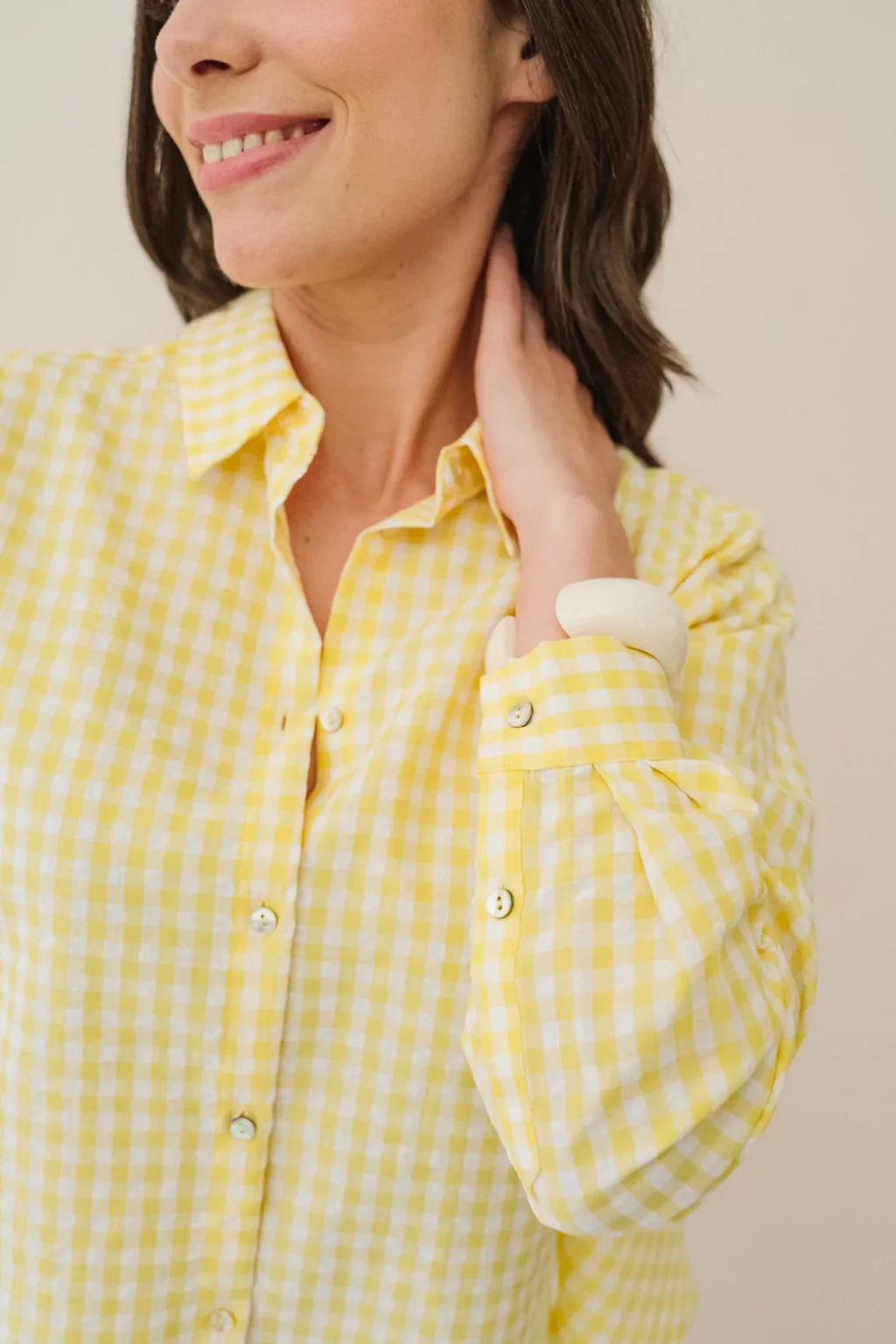 jannie-chemise-france-femme-blanc-et-jaune-matiere-2.webp