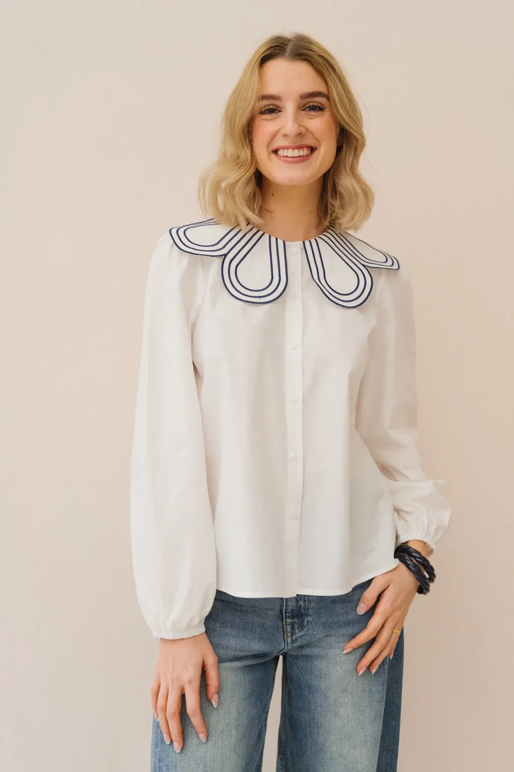 jannie-chemise-marguerite-femme-1.webp