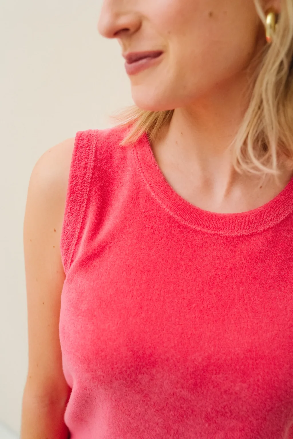 jannie-debardeur-gisele-femme-rose-matiere-1.webp
