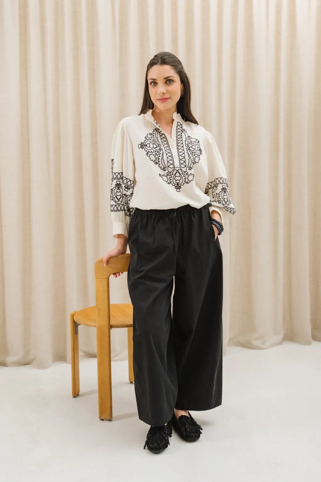 jannie-look-femme-blouse-victoria-pantalon-zola-1.webp