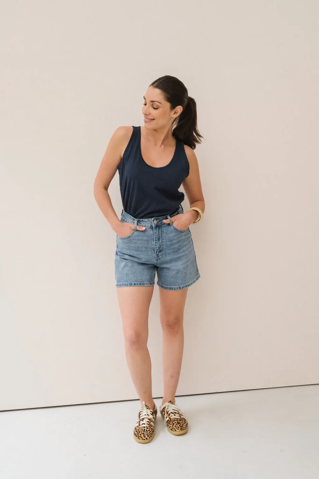 jannie-look-femme-debardeur-laudine-short-clara-1.webp