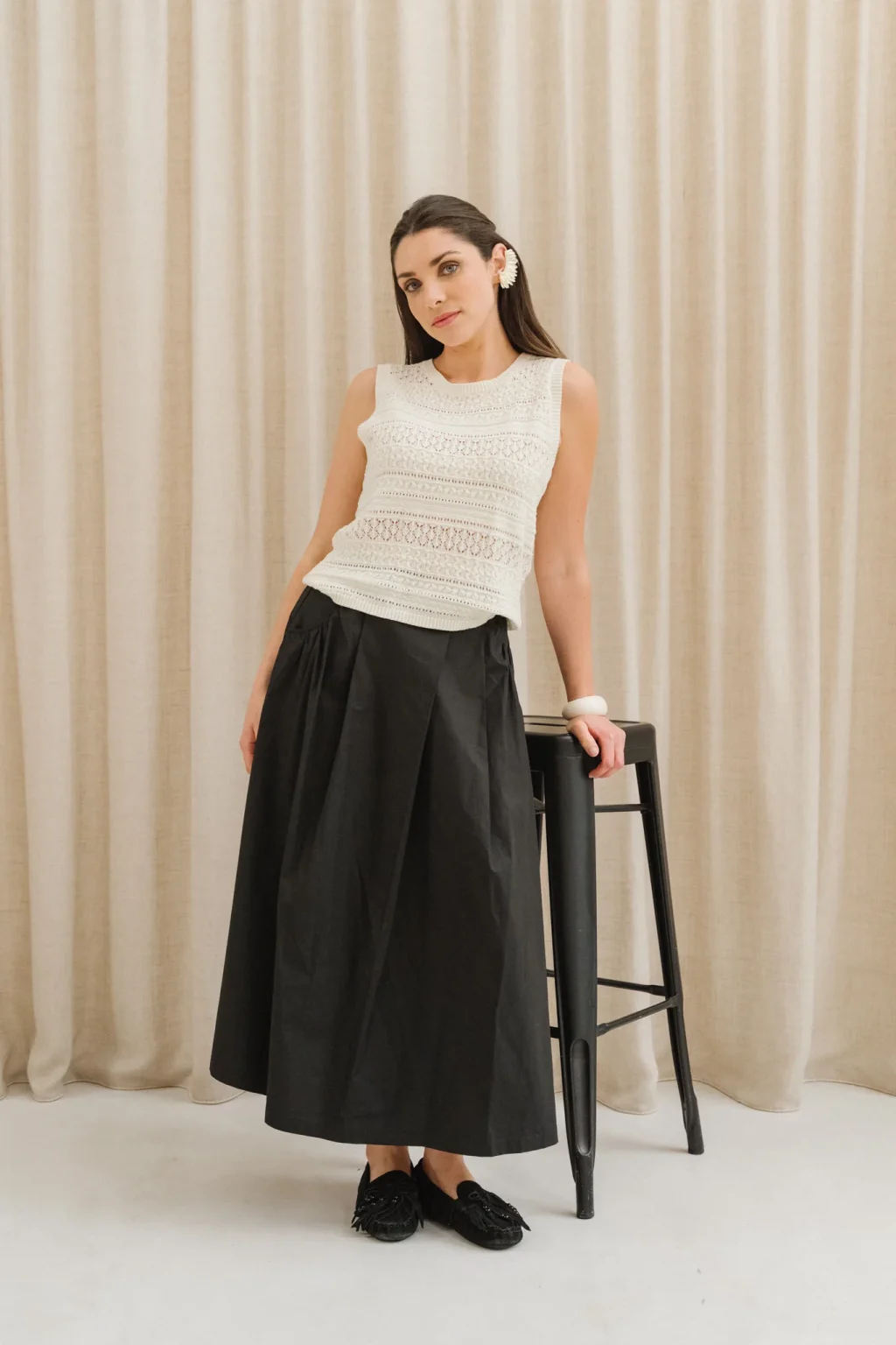 jannie-look-femme-jupe-louisa-top-corinne-boucles-doreilles-macha-1.webp