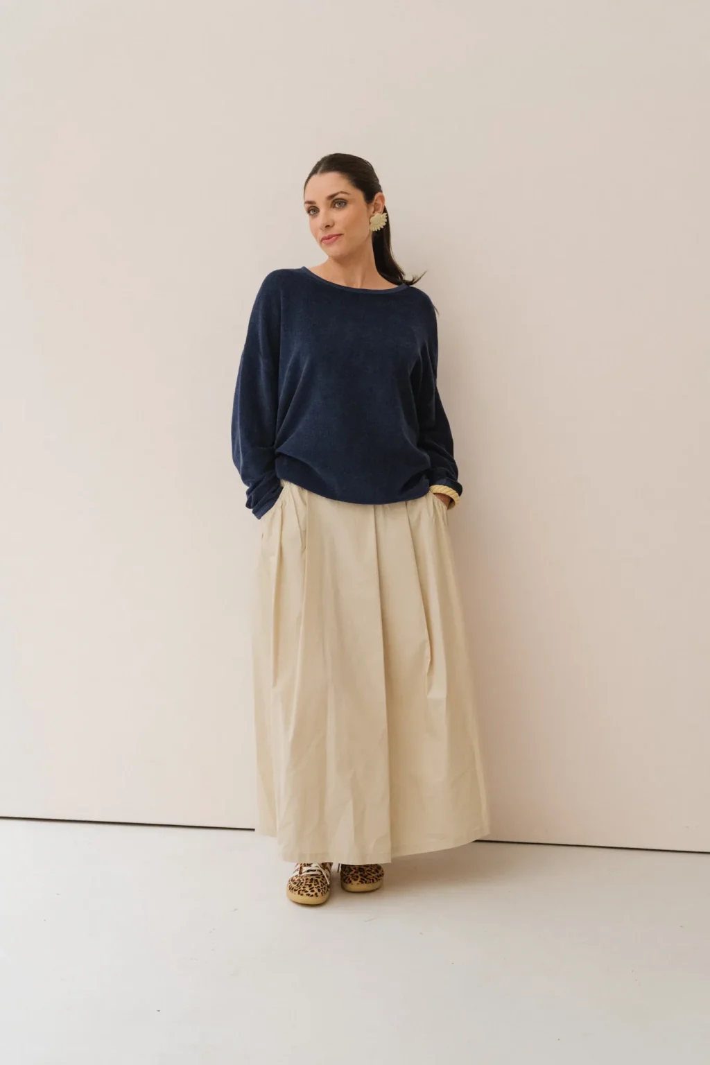 jannie-look-femme-sweat-joanne-jupe-louisa-1.webp