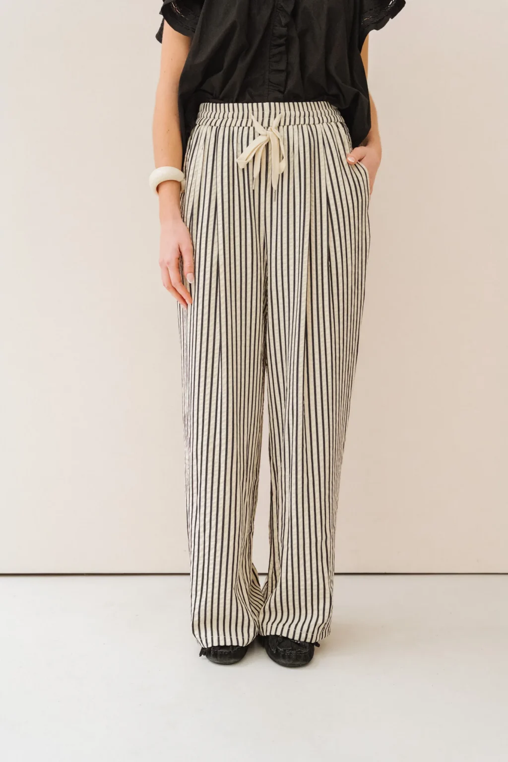 jannie-pantalon-mila-femme-1.webp