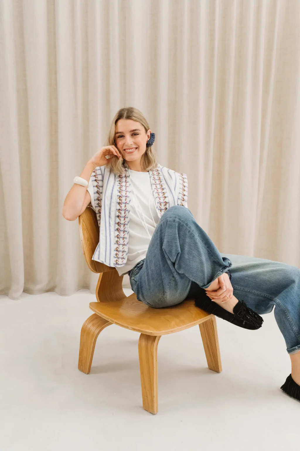 jannie-style-femme-veste-dorothee-tee-shirt-lili-jean-virginie-1.webp
