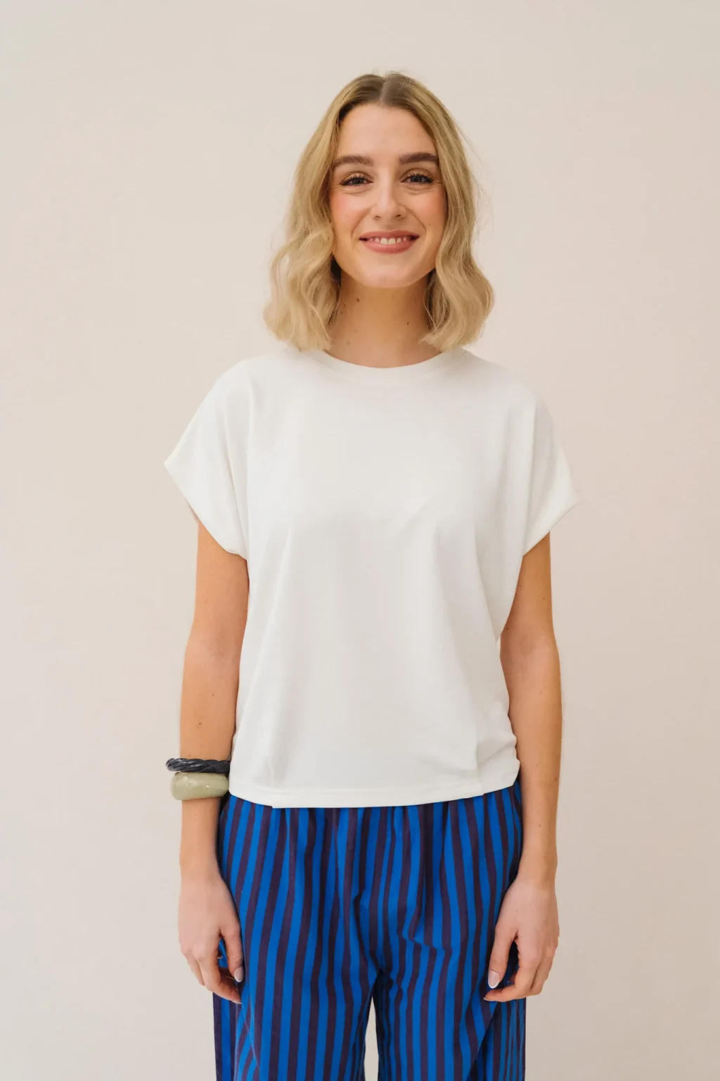 jannie-tee-shirt-lili-femme-blanc-1.webp