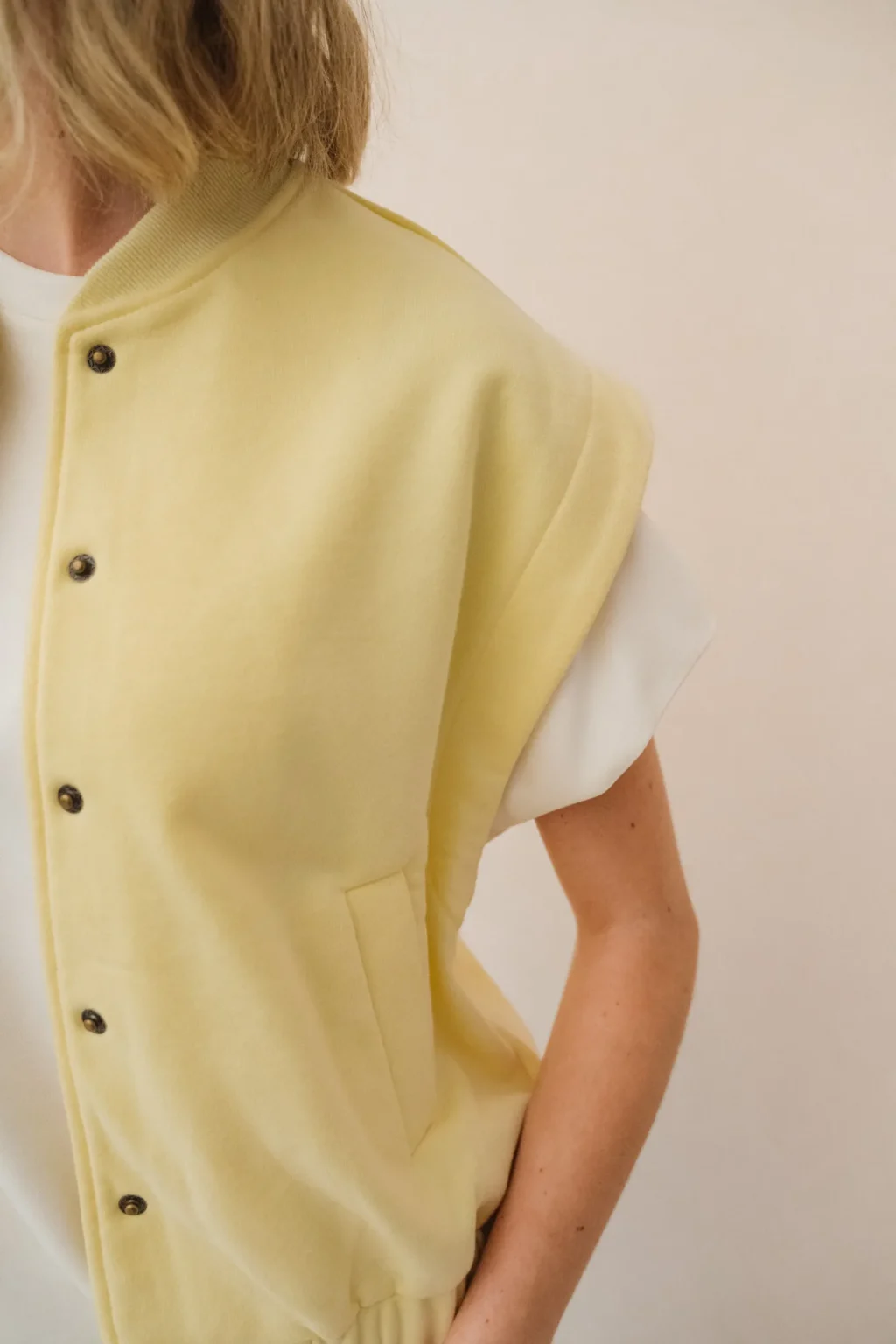jannie-veste-toscane-femme-matiere-2.webp