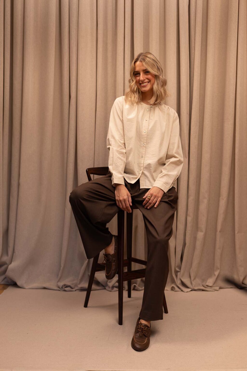 Tenue femme : blouse Célestine et pantalon Robin, Jannie