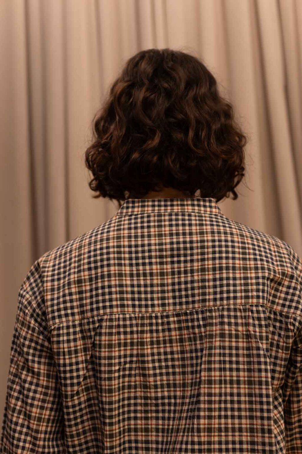 Détail matière de la blouse Jude, Jannie