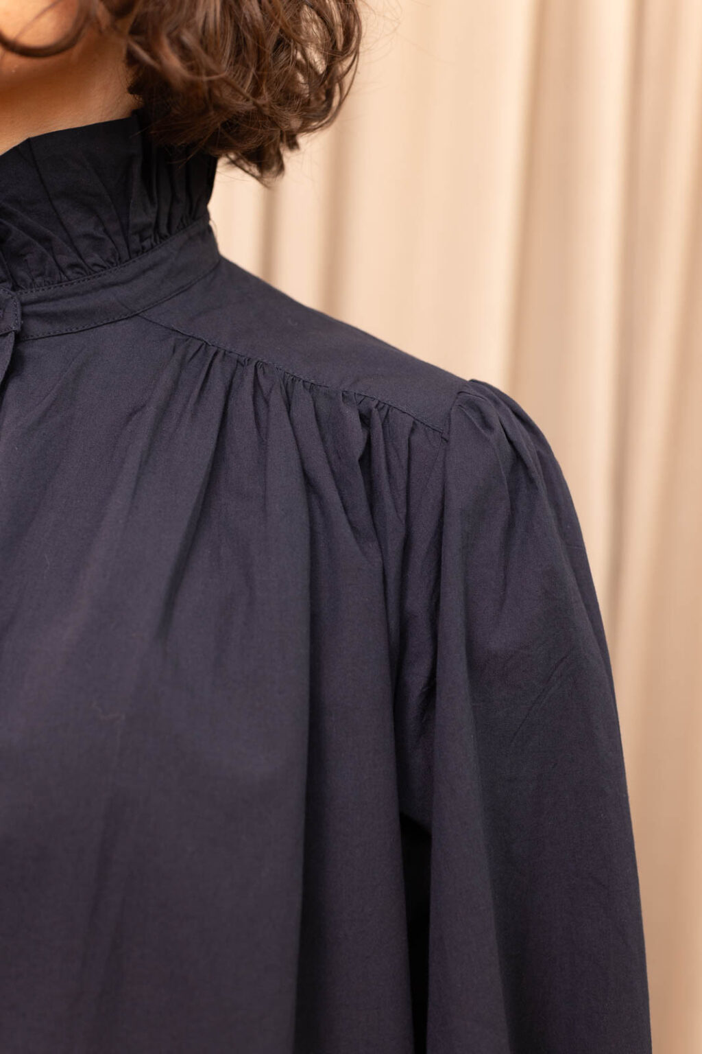 Détail matière de la chemise Suzon, Jannie
