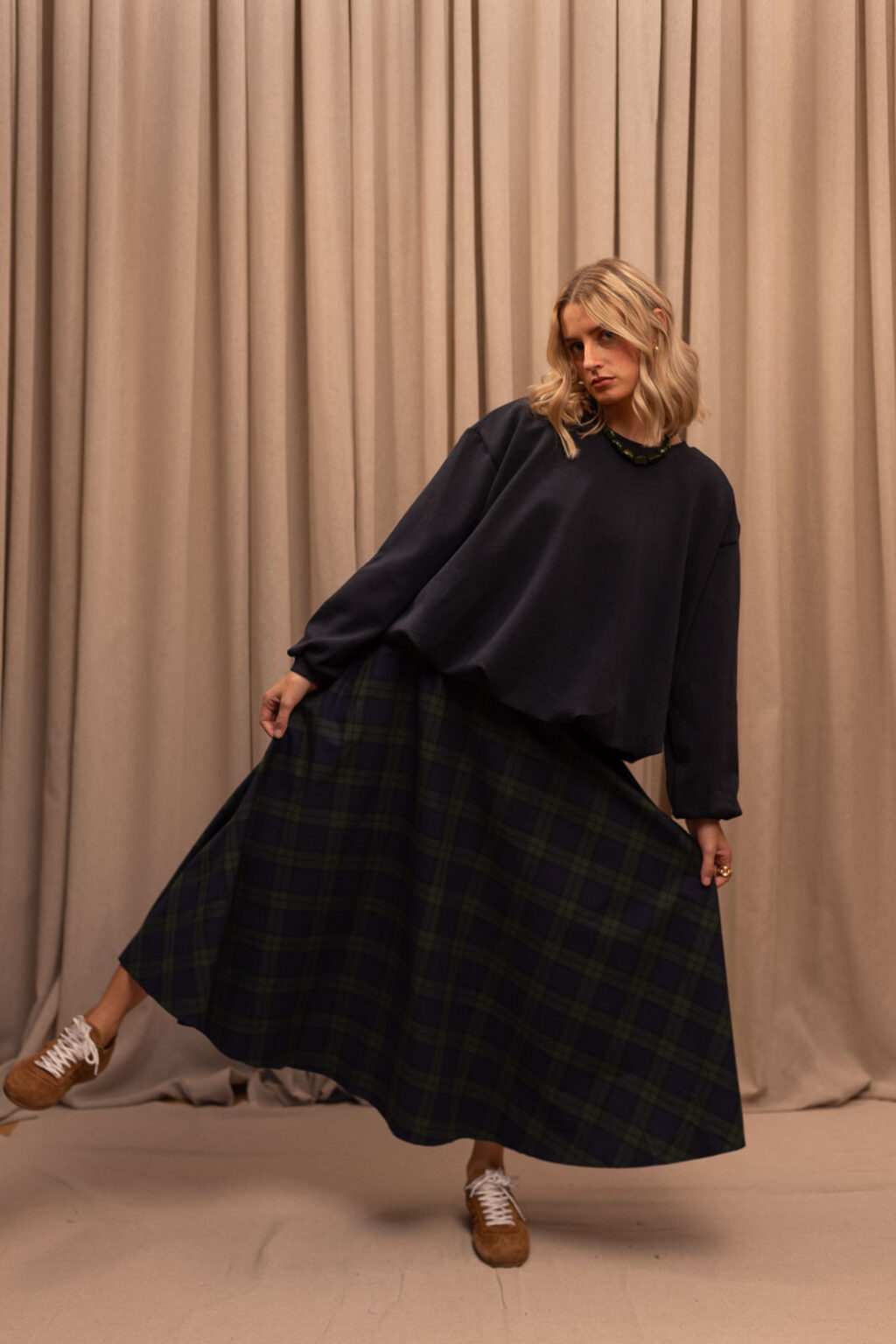 Tenue femme : jupe Alice et sweat Sacha, Jannie