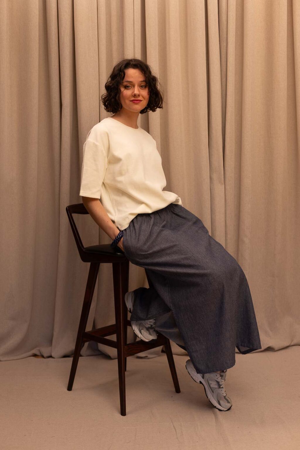 Tenue femme : jupe Mona et top en velours Perrine, Jannie
