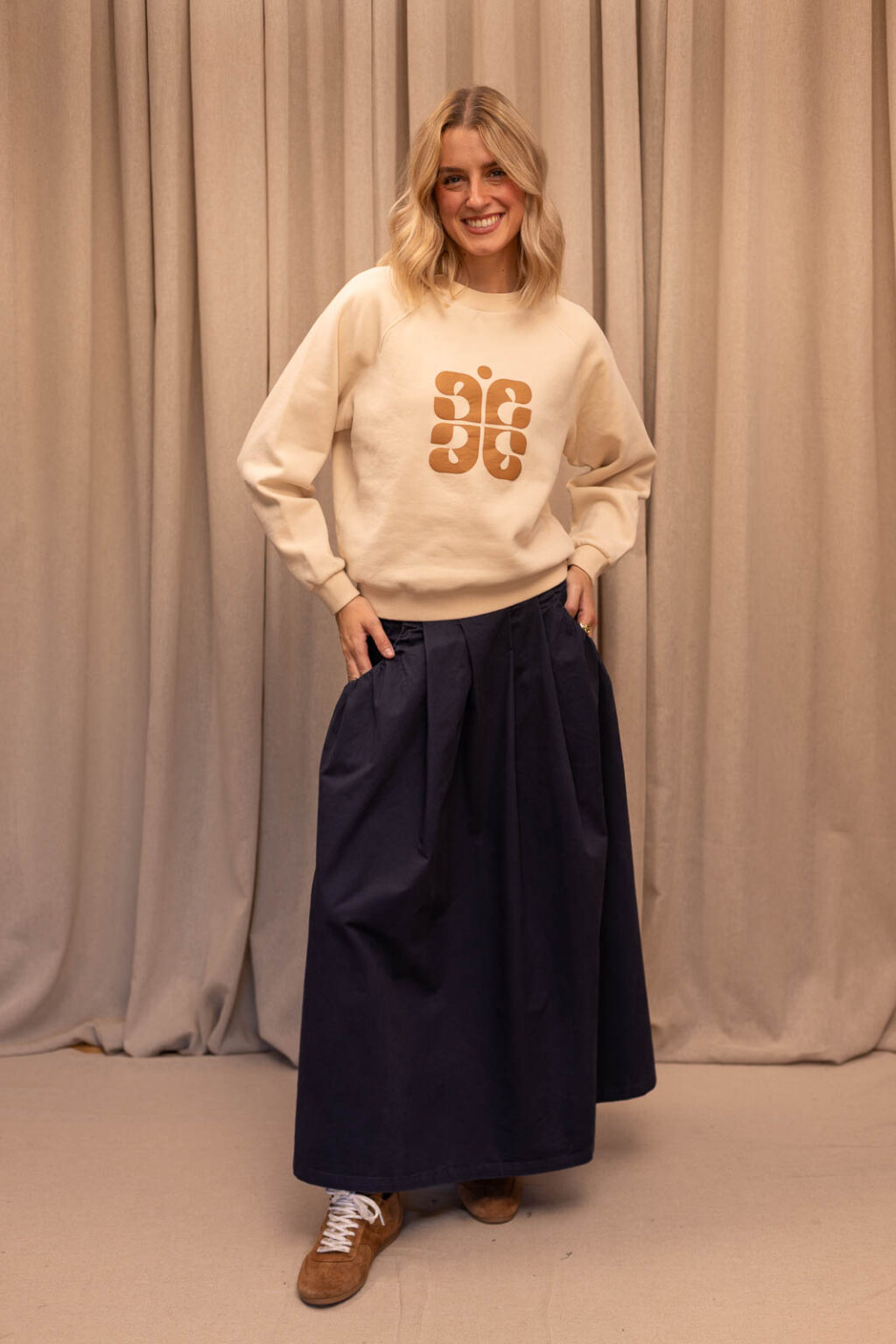 Tenue femme : jupe Ninon, Jannie