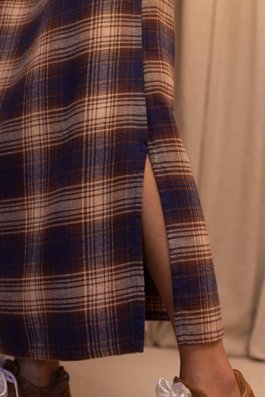 Détail matière de la jupe Violette, Jannie