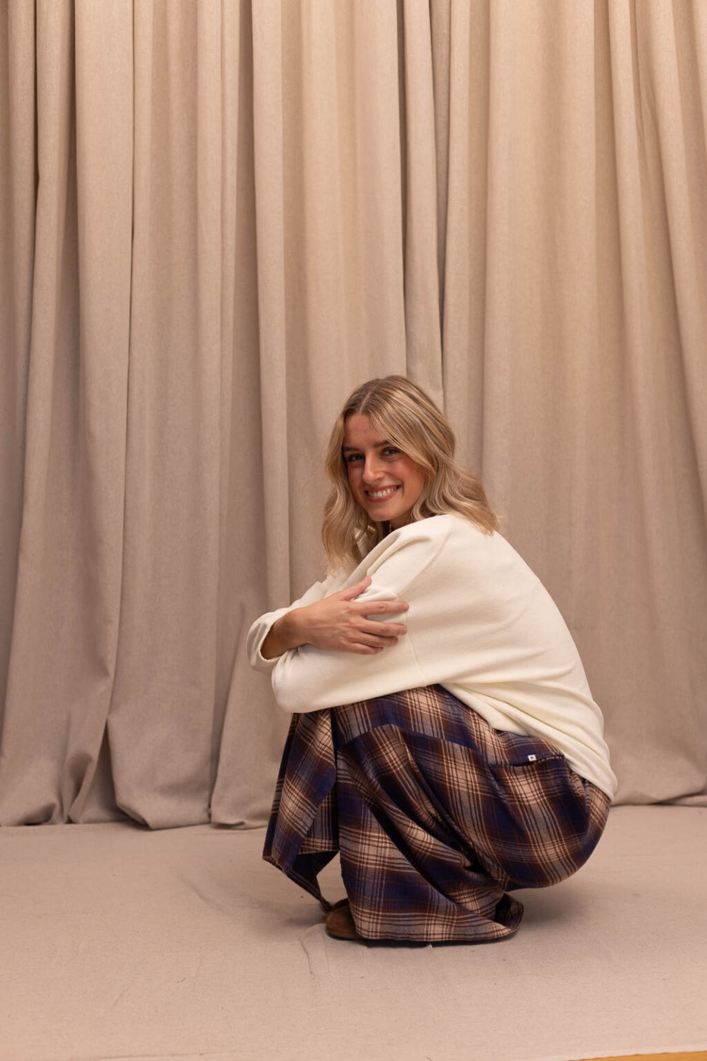 Tenue femme : jupe Violette et sweat ELSA, Jannie