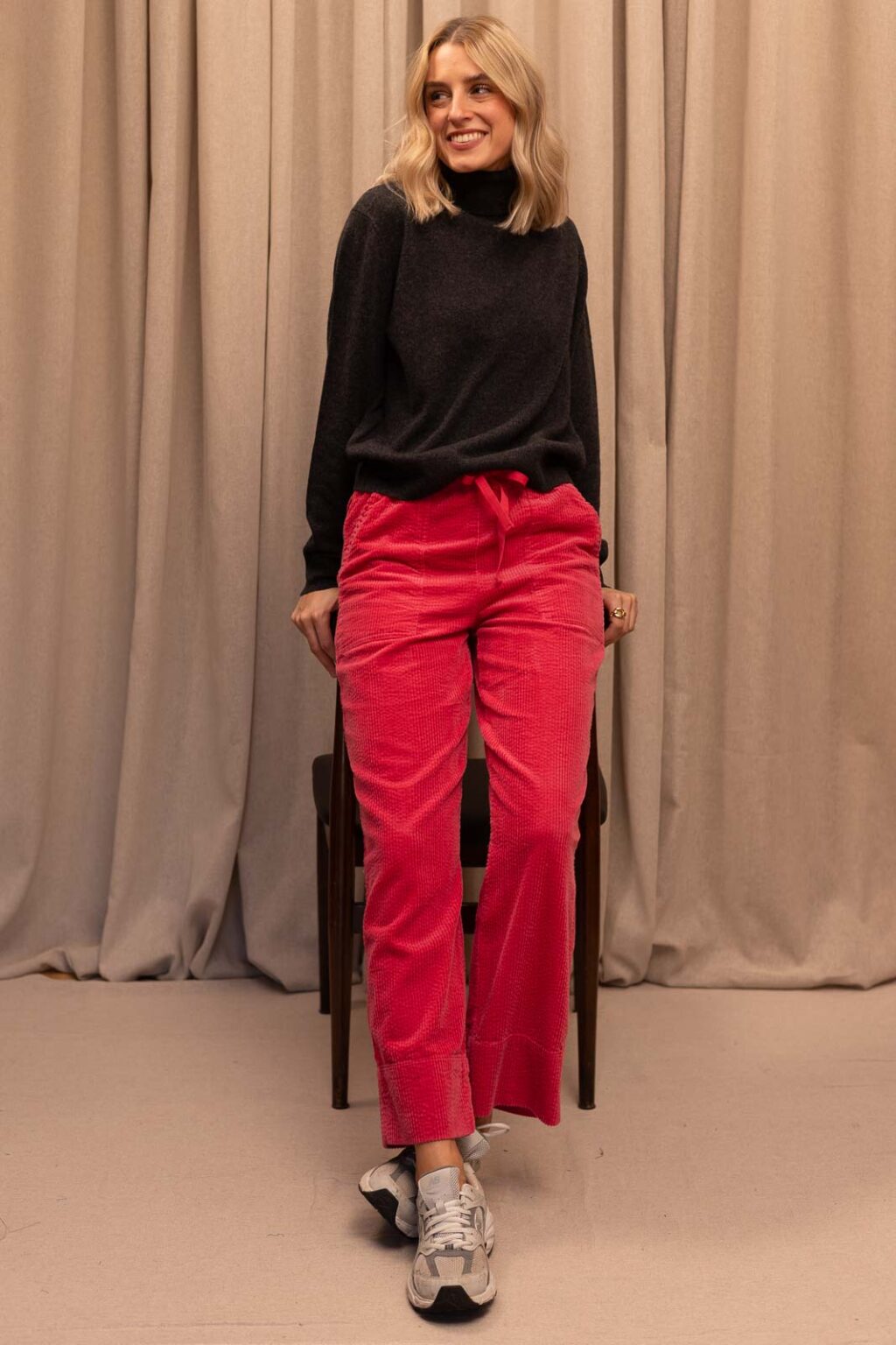 Tenue femme : pantalon Anatole et pull Antonin, Jannie