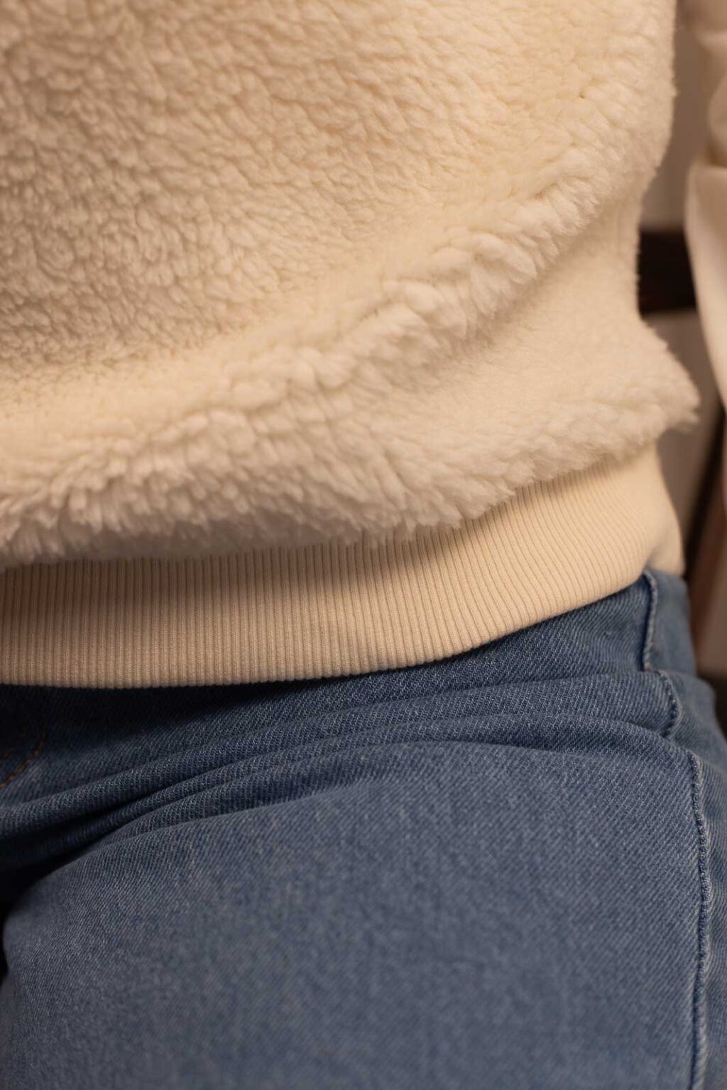 Détail matière du pull sans manche Félicité, Jannie