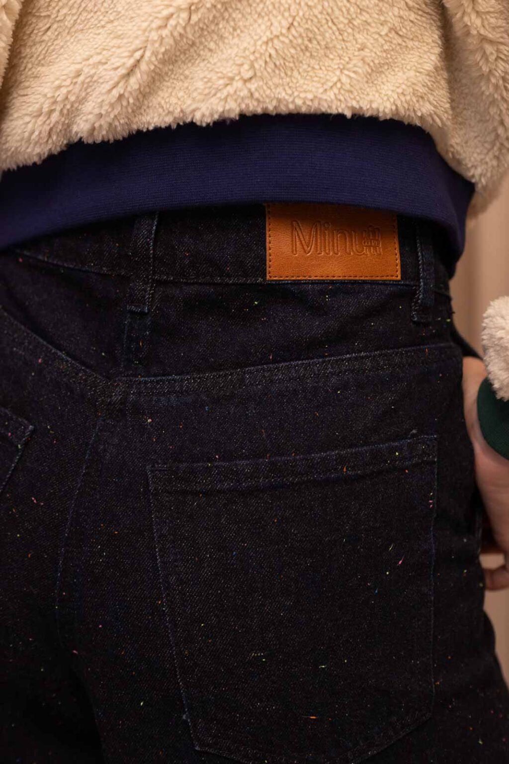 Détail matière du sweat sherpa Georges, Jannie