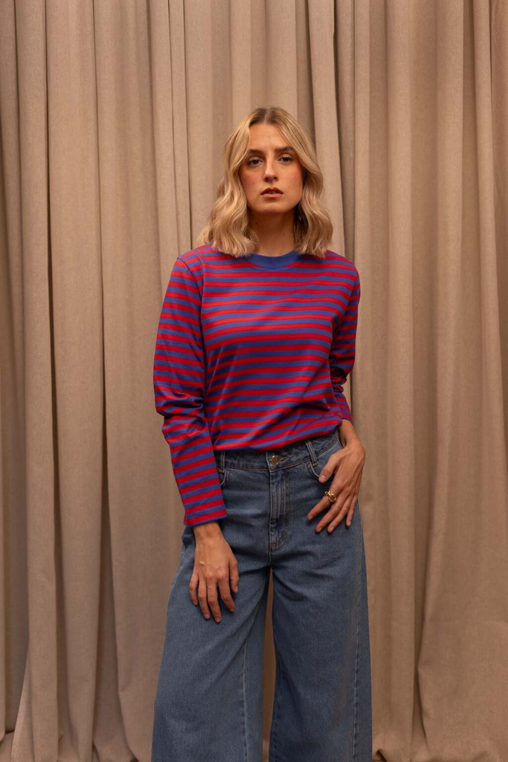 Tenue femme : tee-shirt Pio et jean Billie, Jannie