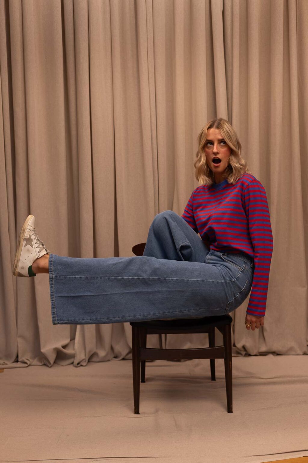 Tenue femme : tee-shirt Pio et jean Billie, Jannie